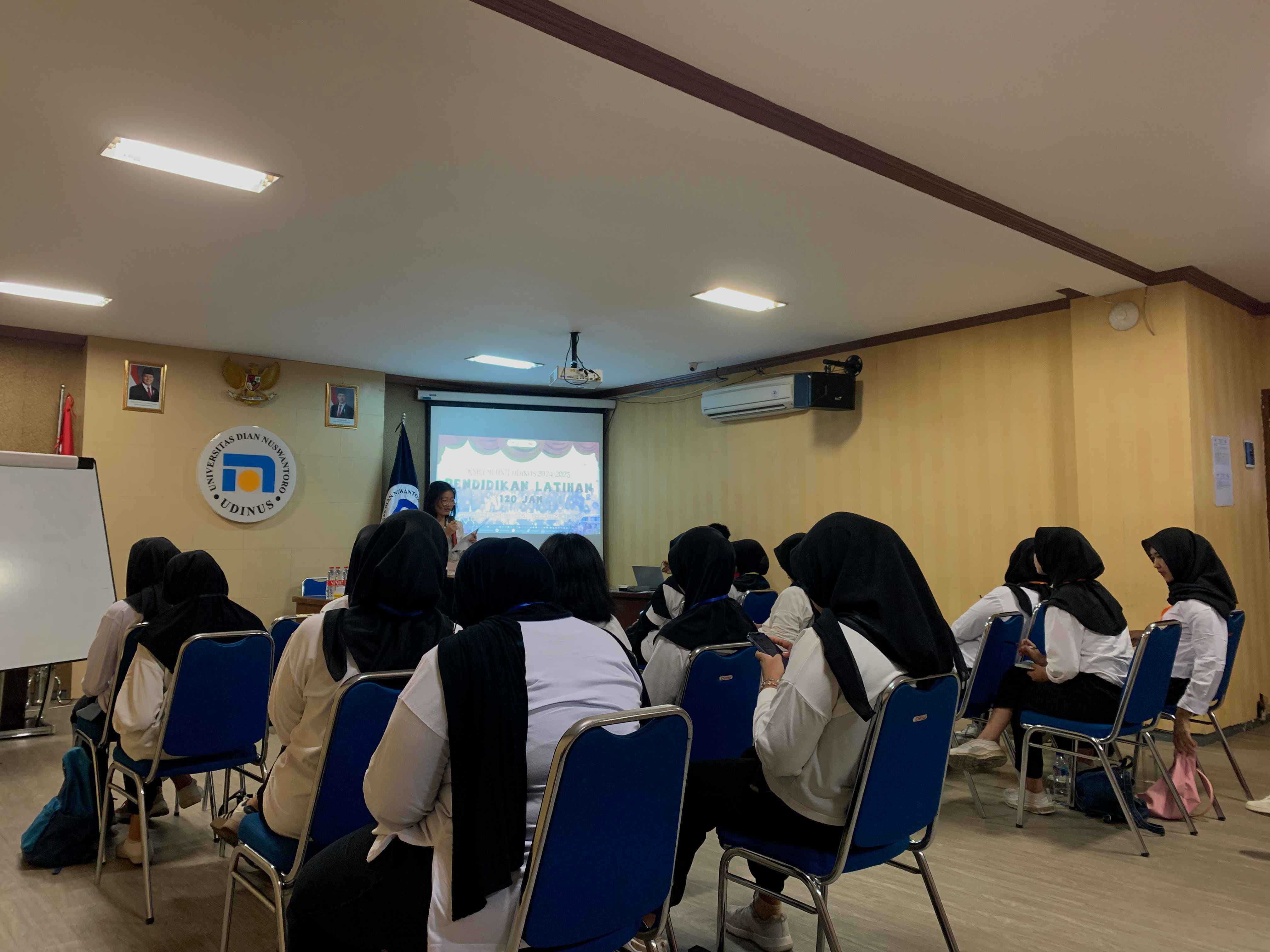 Cata Memasuki Ruangan dan Pengkondisian Peserta